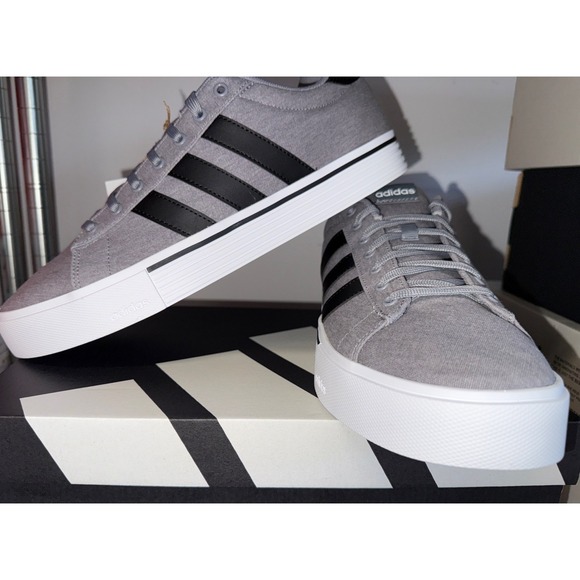 Adidas Shoes Daily 4.0 Grey/Black Sportswear Size 9.5 Men/10.5 Women - Picture 1 of 5